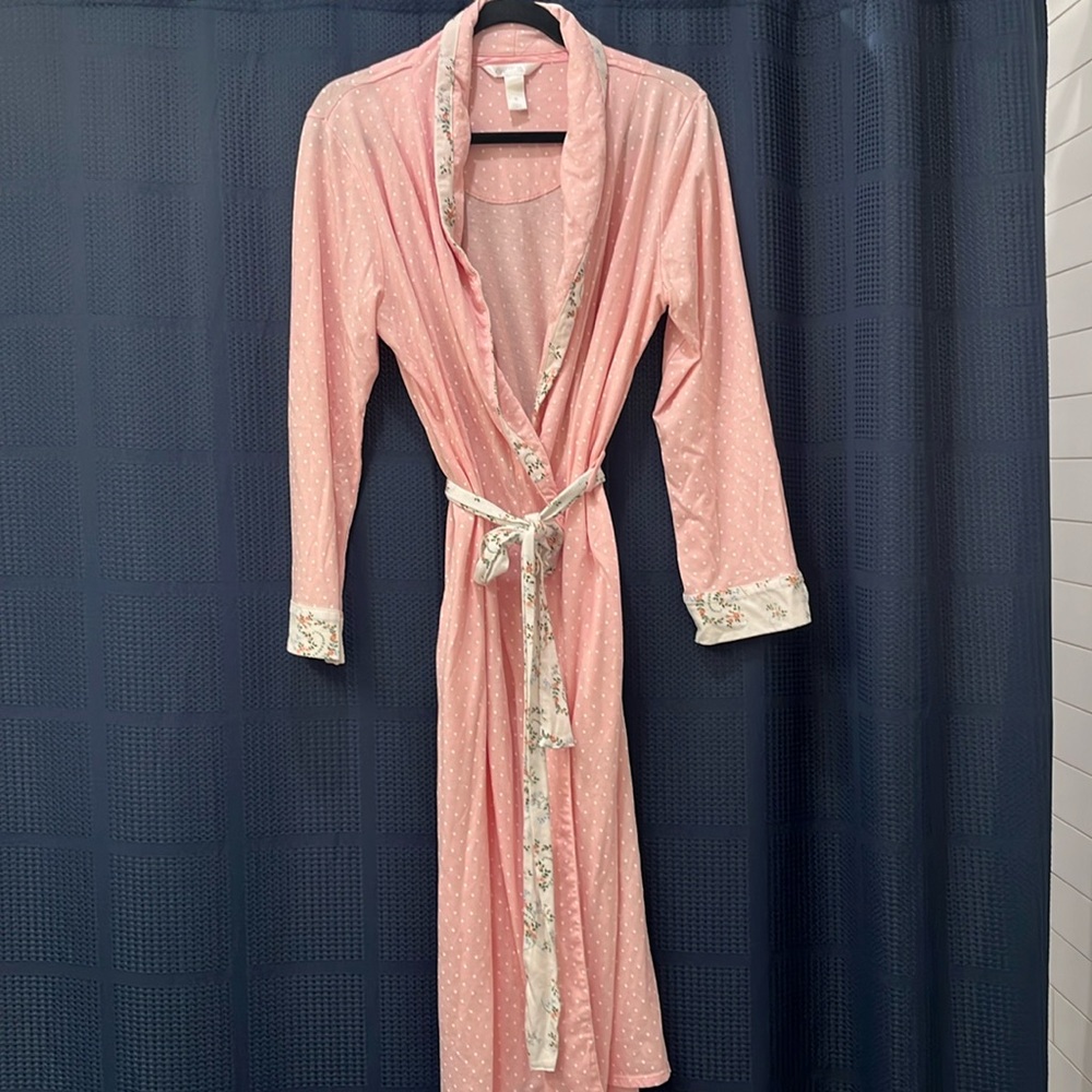 Women’s robe (used)